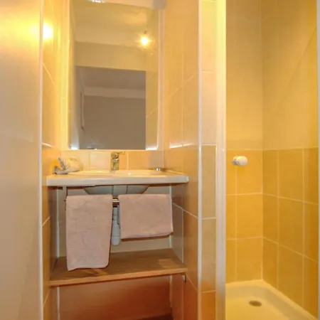 בית נופש 3 Bedroom Beautiful In