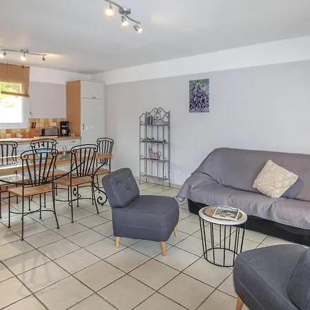 3 Bedroom Beautiful In בית נופש Saint-Thomé